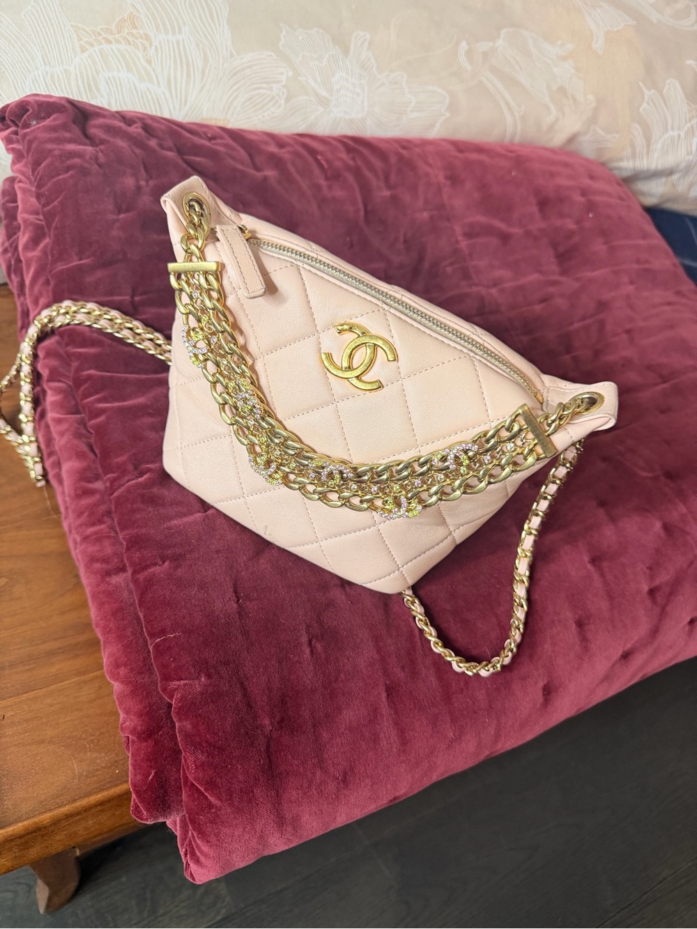 CHANEL Quilted Hobo bag light Pink lamb leather Crossbody Crystal Chain Handle